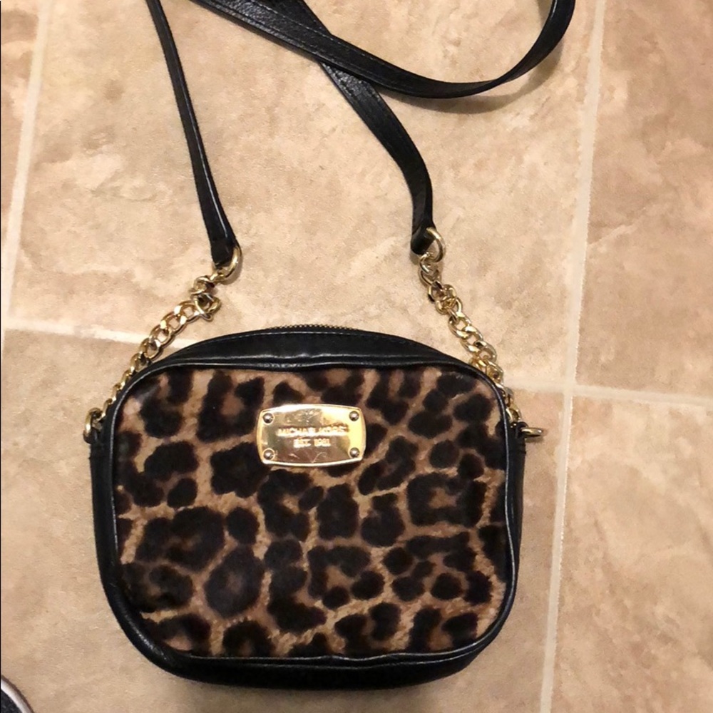 Michael kors crossbody